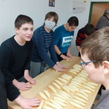 2022.02.24. - Az Esély Pedagógiai Központ tanulói meglátogatták a pék tanmhelyünket_37