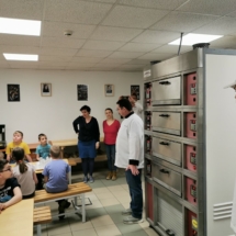 2022.04.09. - Magvető Általános Iskola és Óvoda iskolásainak látogatása a pék tanműhelyünkbe_03